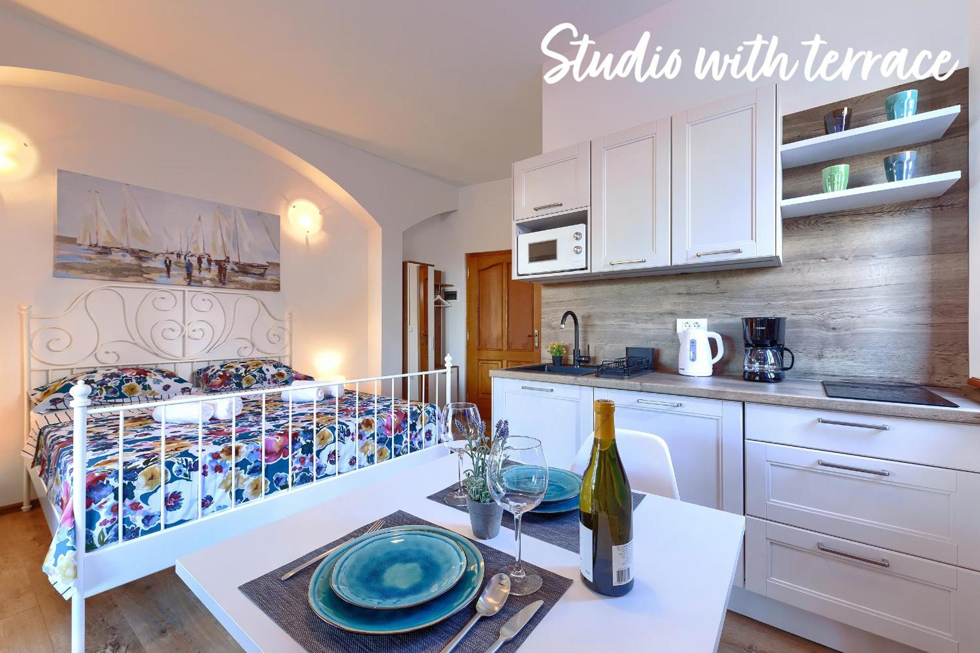 Studios Notte Sul Porto Rovinj Exterior photo